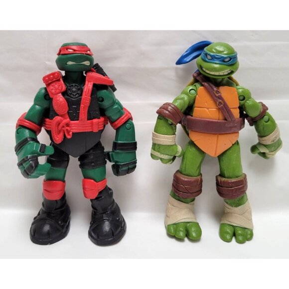 Lot of 5 Teenage Mutant Ninja Turtles and Splinter Action Figures - Picture 8 of 10